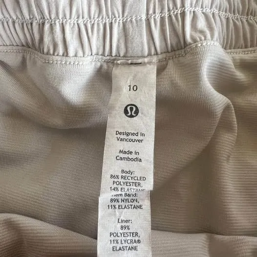 Lululemon Hotty Hot Low Rise Lined Shorts 2.5" Bone Size 10 - Image 4