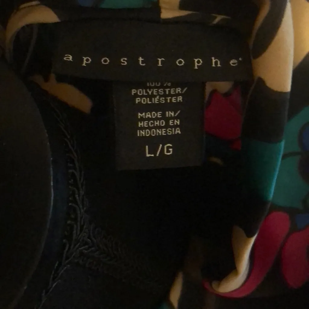 Apostrophe sz large multi color lady’s top - Image 4