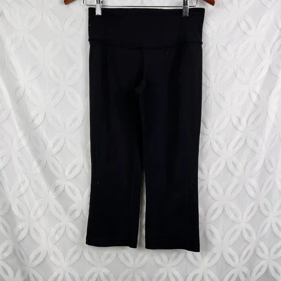 Lululemon Cropped Black Legging 20"‎ Altered Size 6 - Image 2