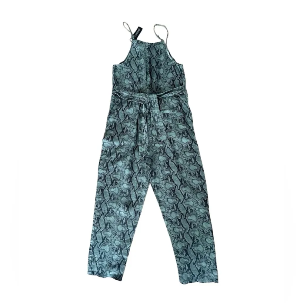 Blank NYC Jumpsuit Women large Linen Green Snake Skin - Image 2