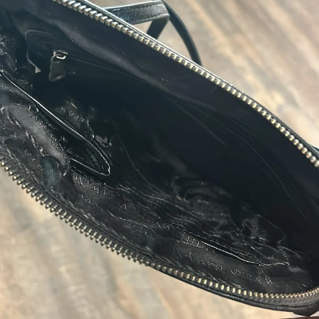 Simply Vera Wang Purse Black Vegan Leather Crossbody Bag NEW Elegant‎ Cute - Image 4