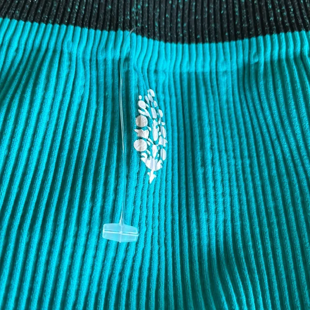 NWOT FREE PEOPLE MOVEMENT Teal Black Prajna Seamless Ribbed Shorts M/L - Image 6