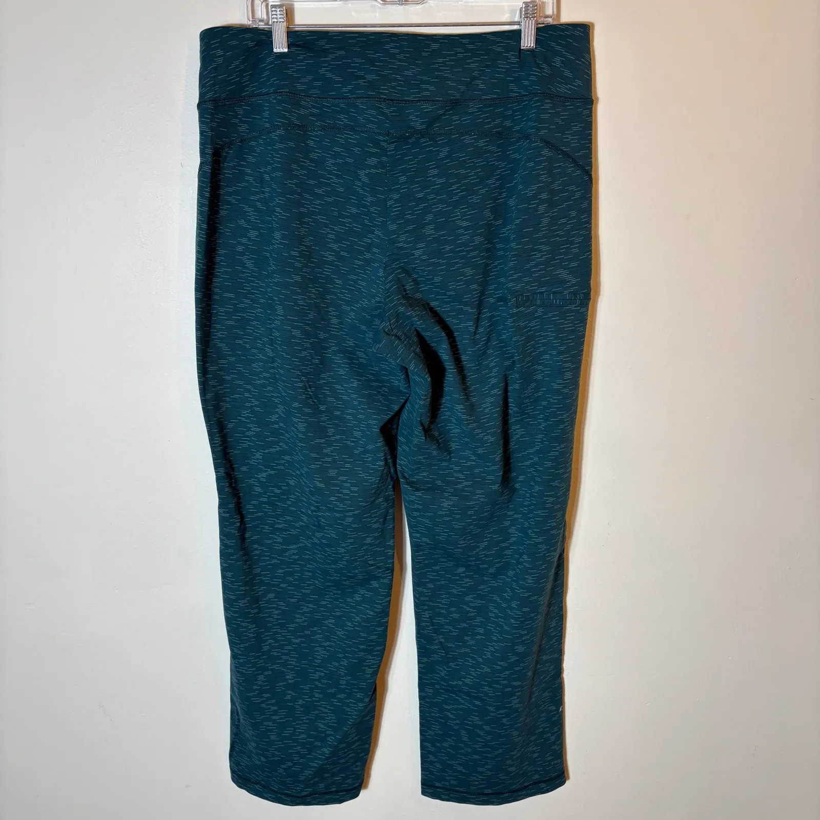 Duluth Trading Company Flexpedition Pants Size 1X/31" in Teal Space Dye Green - Image 3
