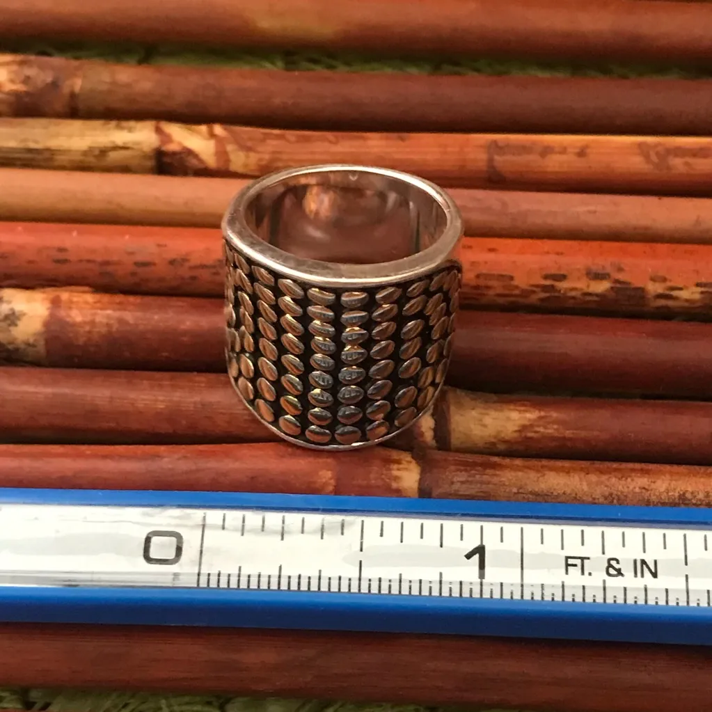 Premier Designs Brass Tone Wide Ring 
Size 5.5 - Image 8