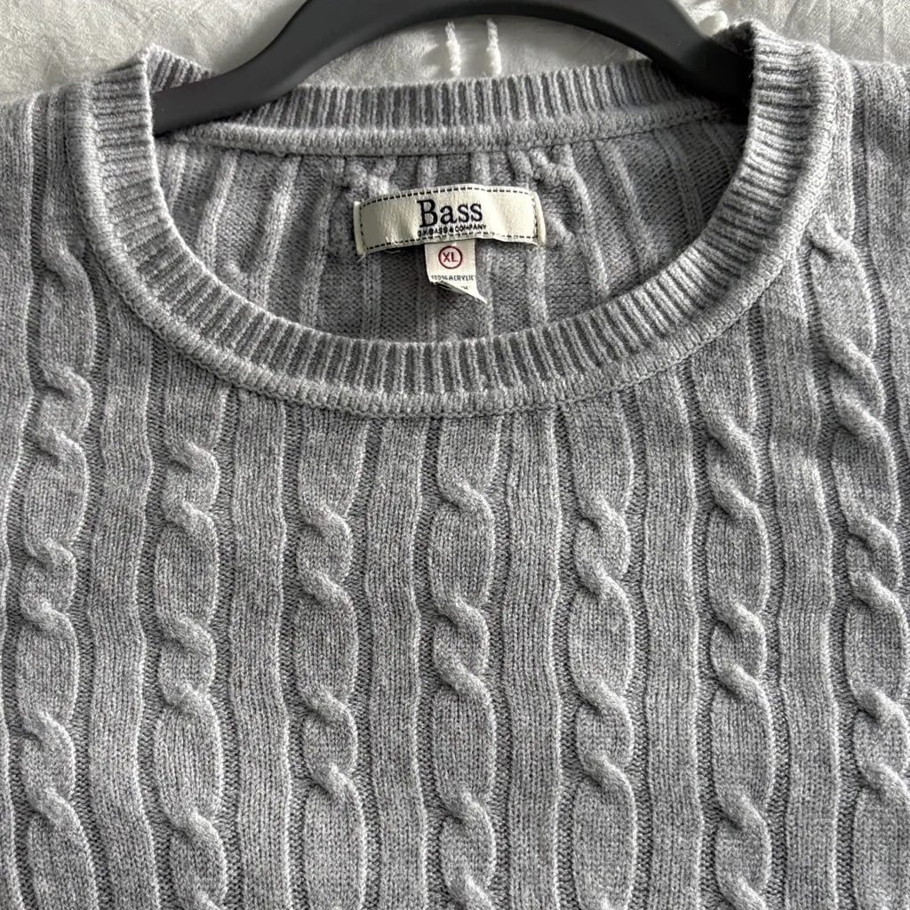 Women’s Classic GH BASS Cable Knit Crewneck Sweater - Image 13