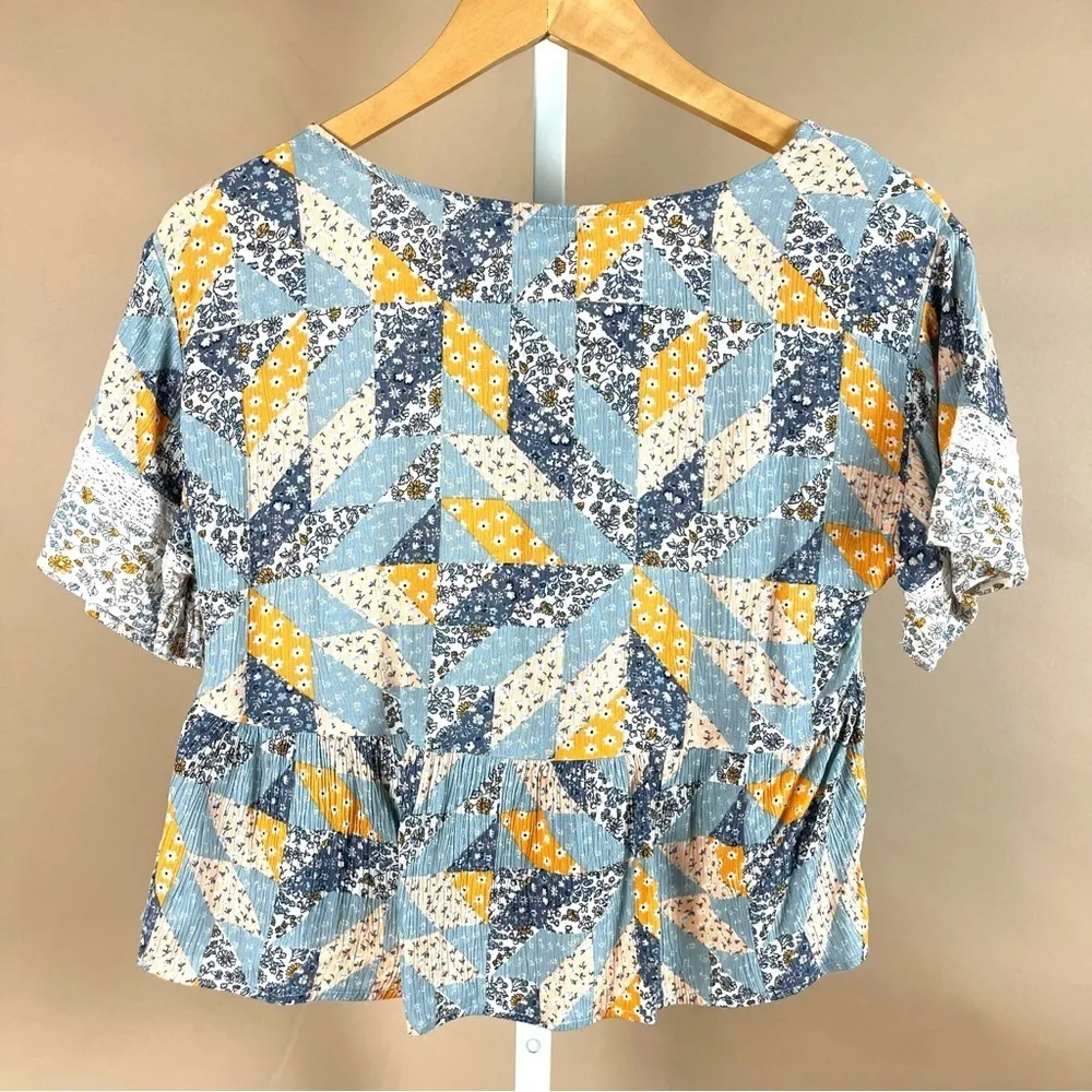 American Eagle Size XXS Cottagecore Patchwork Boho Crop Top Flowy Crochet - Image 2