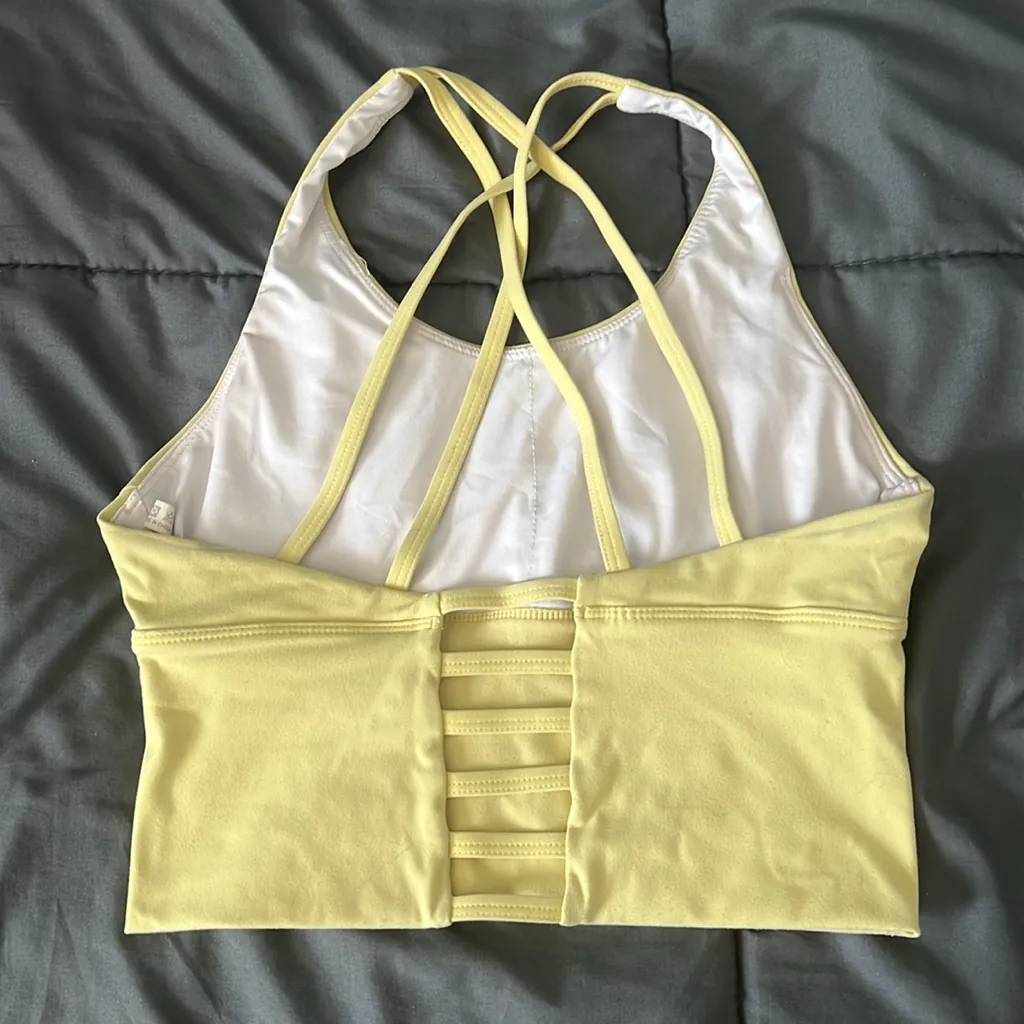 Amazon Bundle - Three  Sports Bra Size Small - Image 7