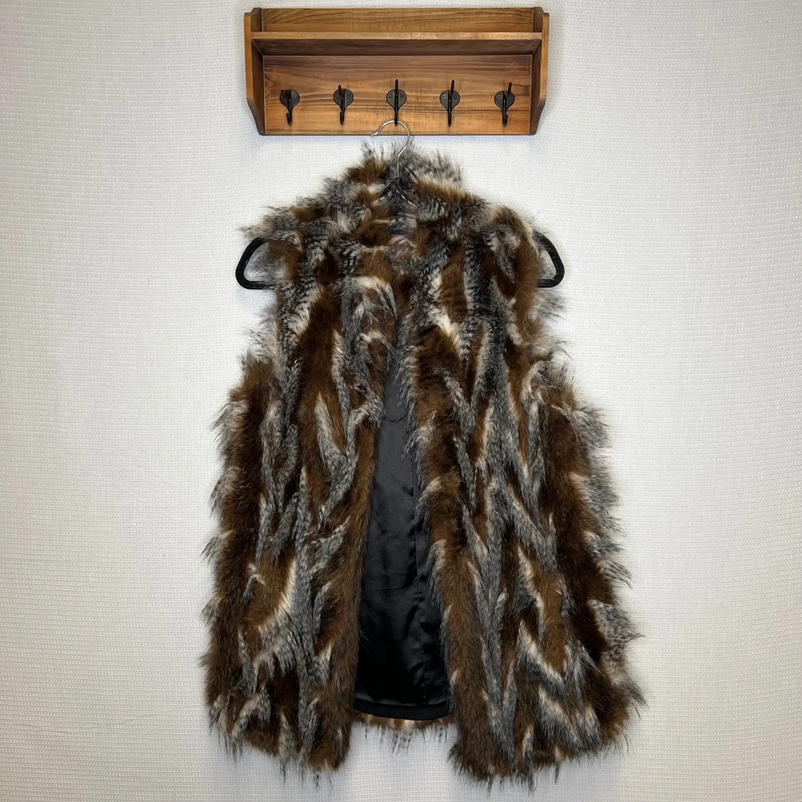 Romeo & Juliet Couture Faux Fur Vest Brown White Pattern Collarless Women's S - Image 3