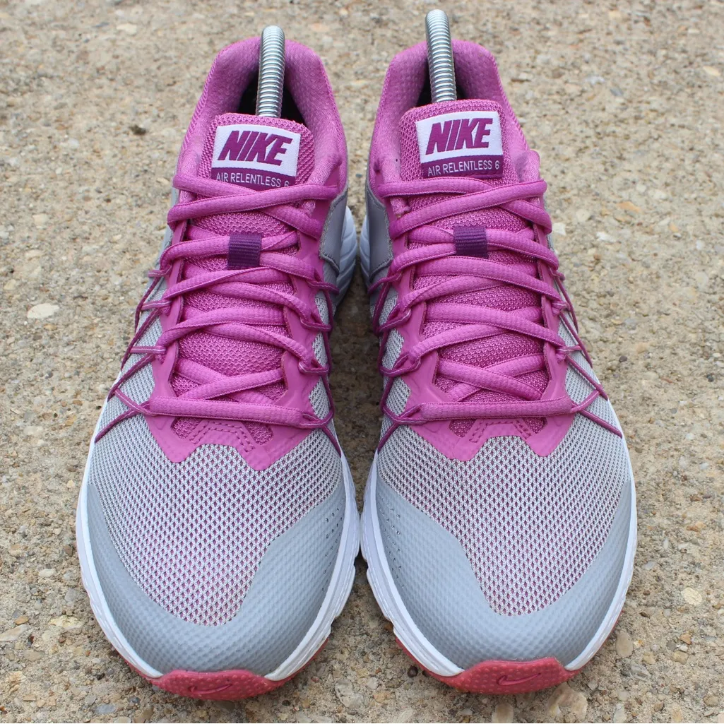 NIKE Women's Air Relentless 6 Running Shoe Sz 8.5 - Image 6