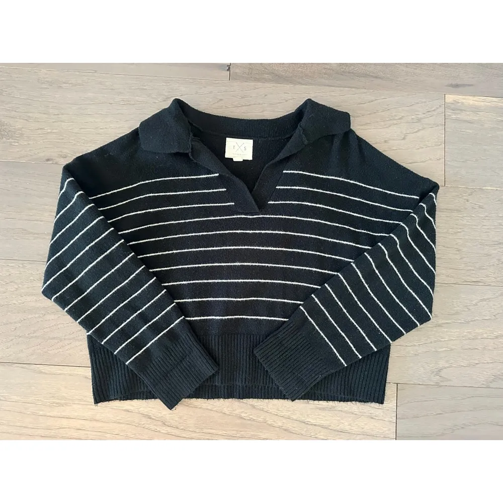 Women's Knit Collared Sweater Black White Striped XL - Image 2