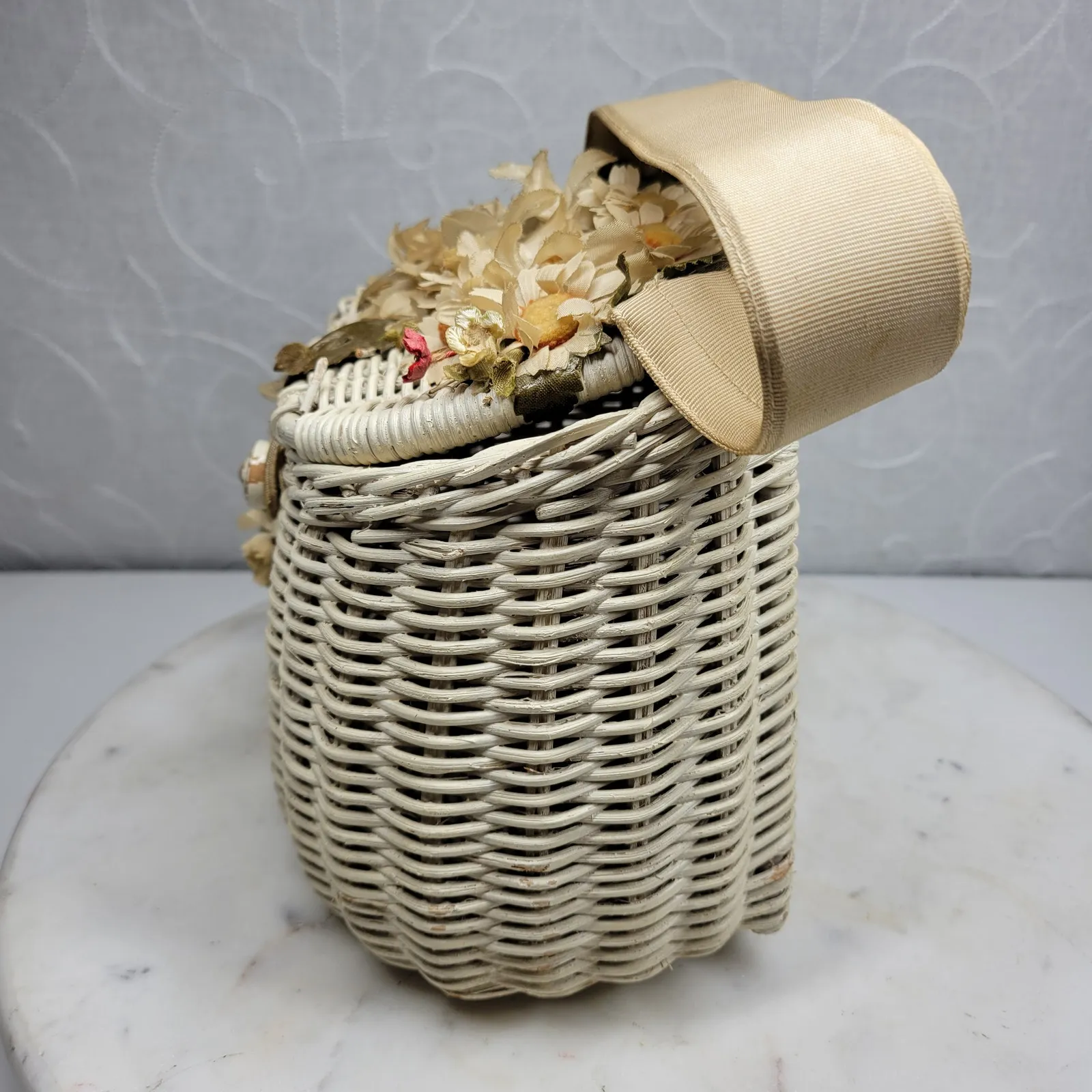 VTG Handmade Floral Wicker Nantucket Basket Purse White Ribbon Handle - Image 12