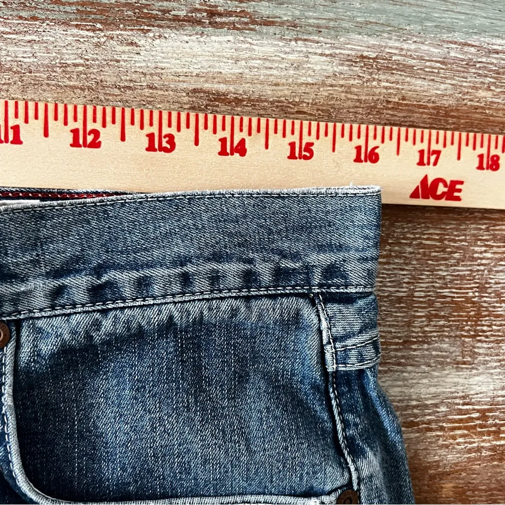 Lucky Brand Denim Button Fly Low Rise Cut Off Size 12/31 Blue Jean Shorts 32x4” - Image 9