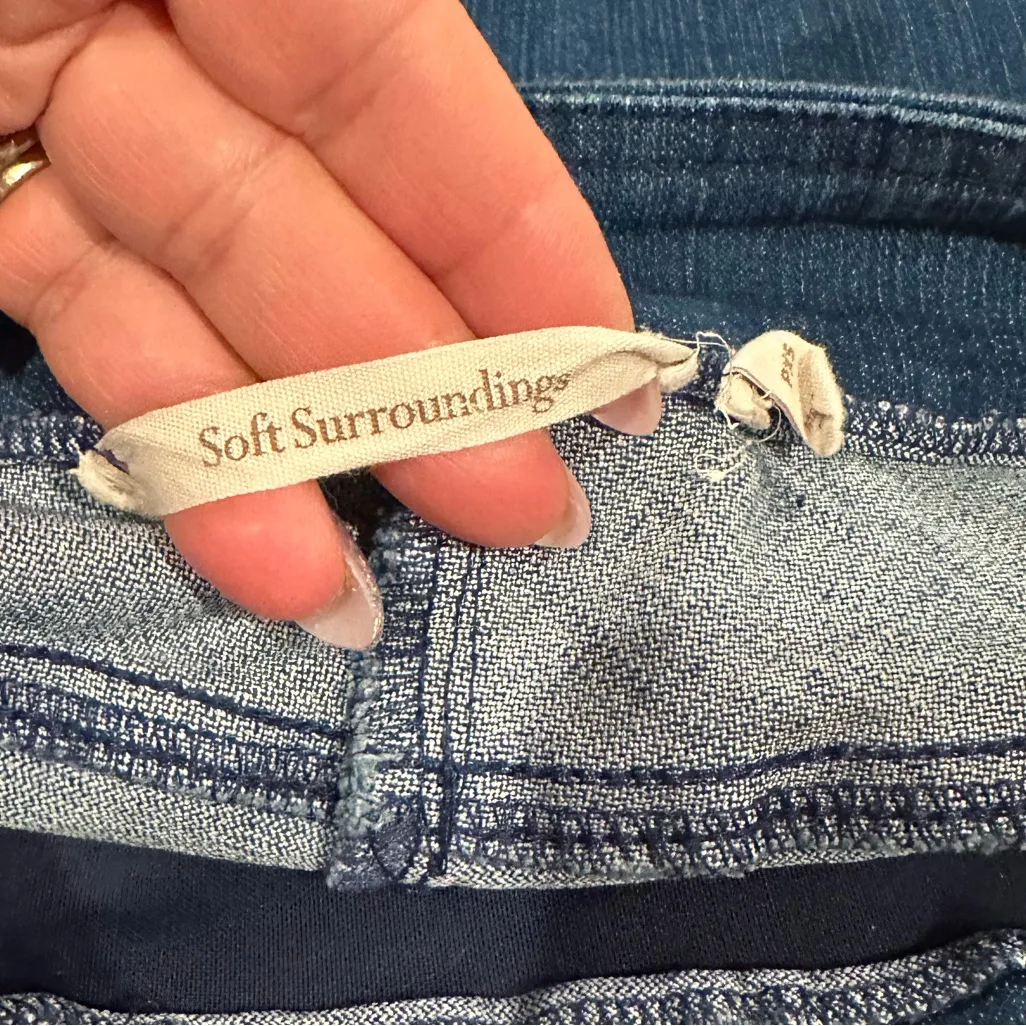 Soft Surroundings Pullon Blue Crop Stretch Jegging Jeans Three Button Detail PXS - Image 7