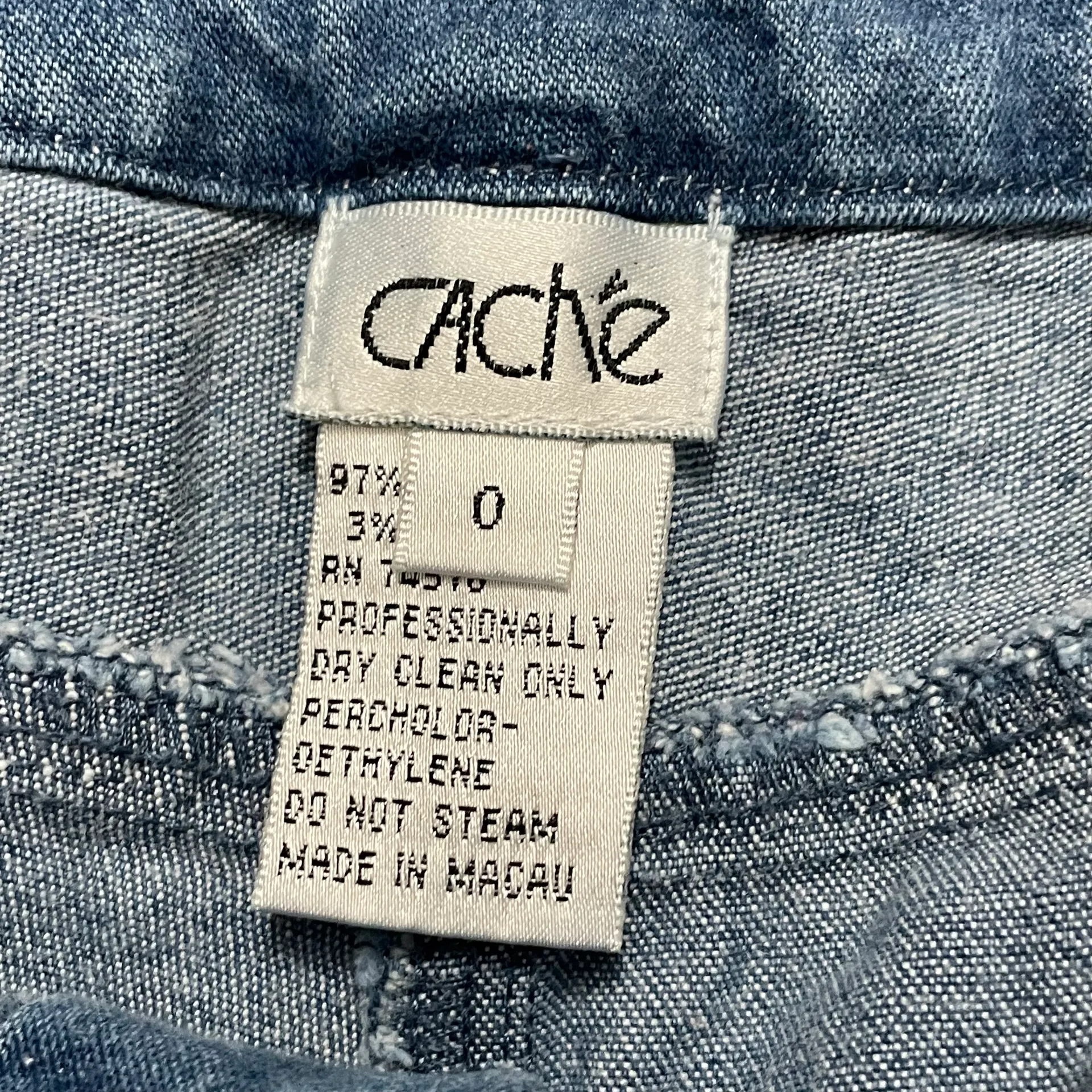 Jeans With Cream Colored Embroidery Size 0 - Image 12