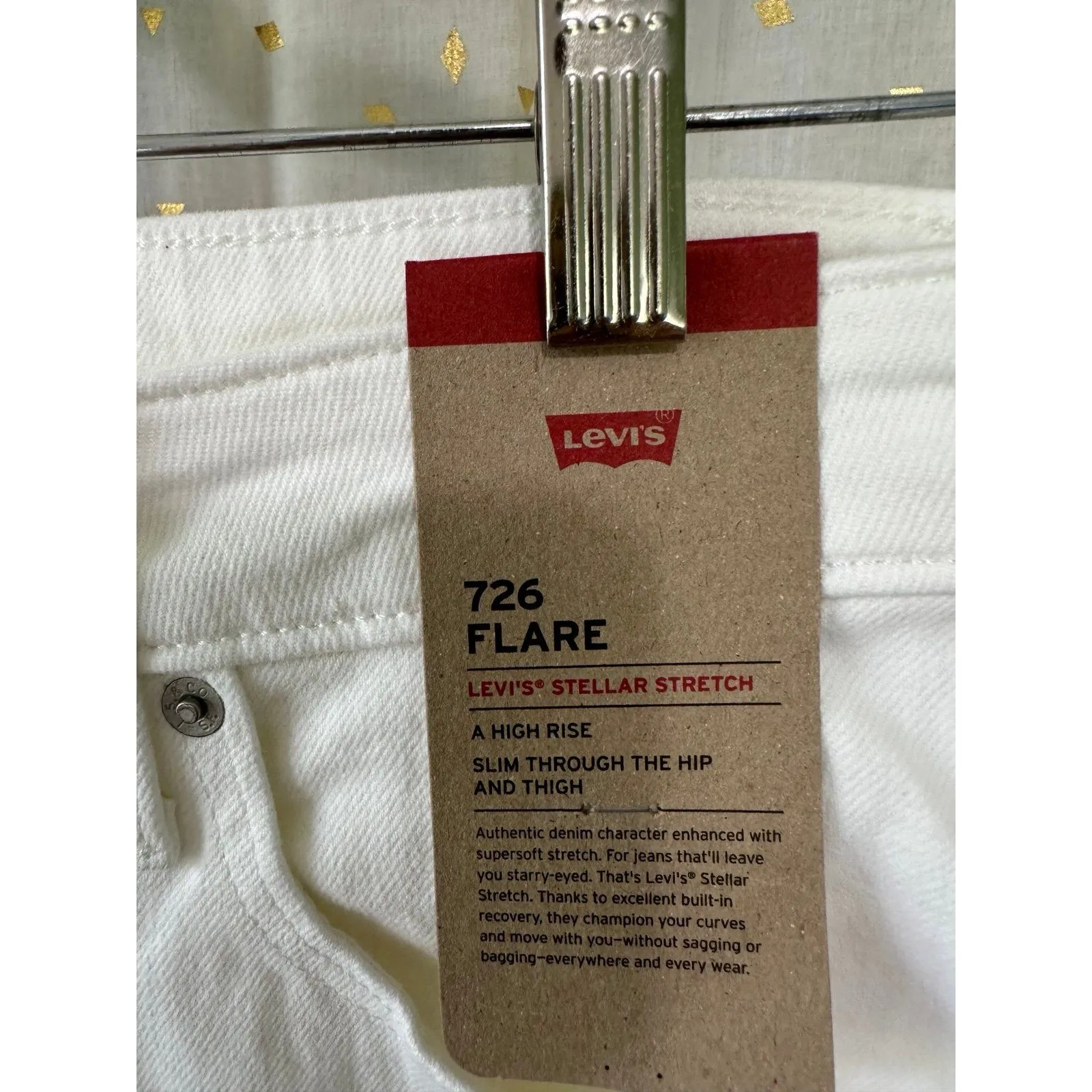 NWT Levi’s 726 High Rise Slim Through Hip Thigh Flare White Denim Jeans 28 - Image 4