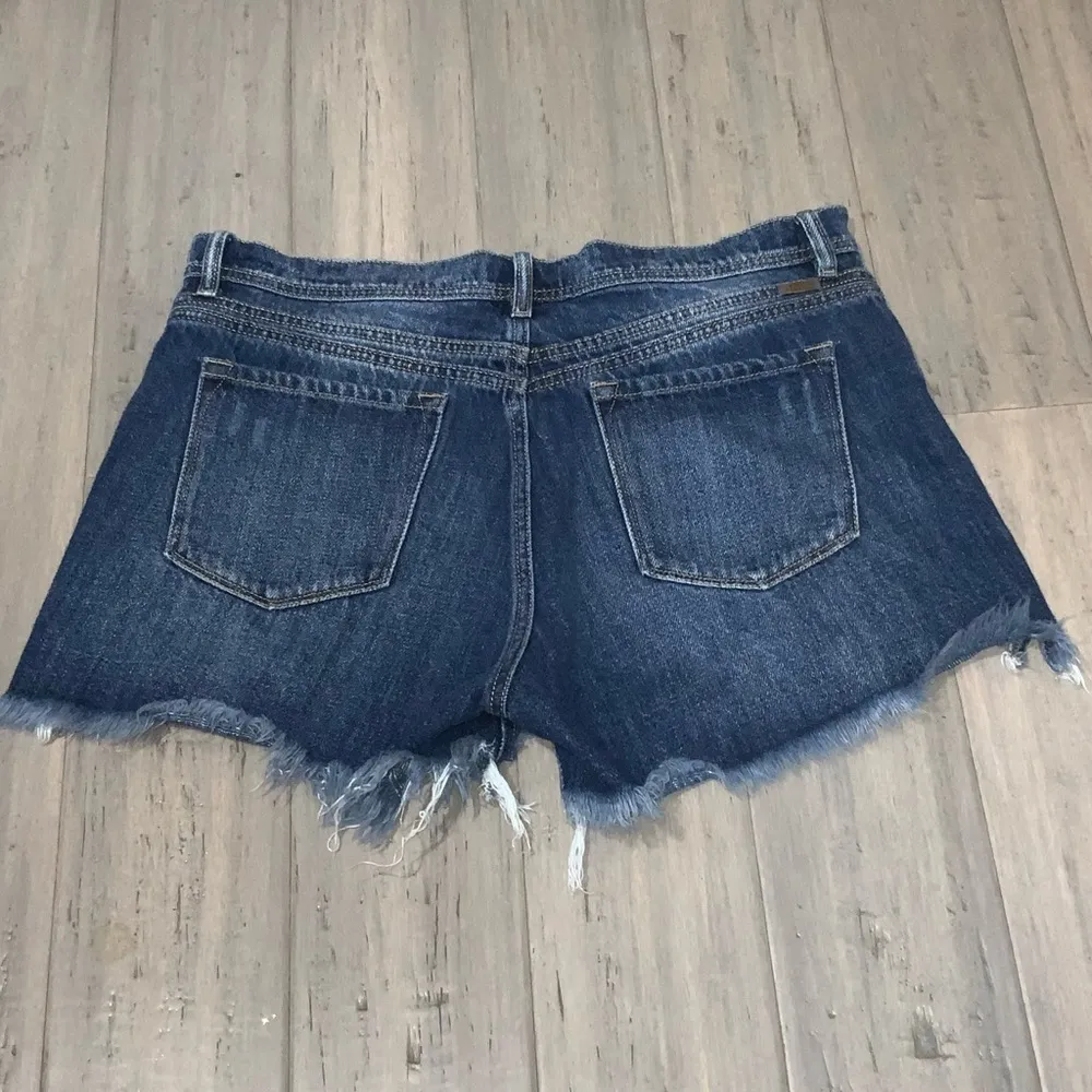Kancan For Maurices High Waist Fringed Ripped 3” Button Fly Jean Shorts Size 31 - Image 7