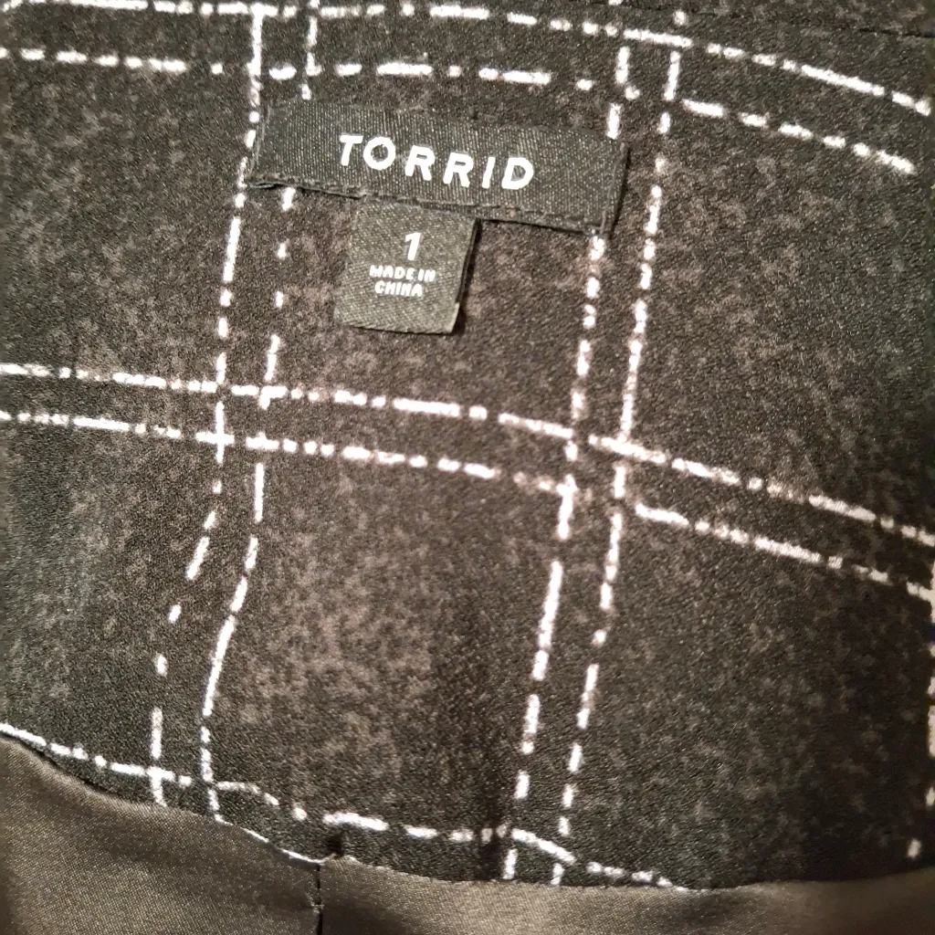Torrid Sz 1 Women's Black Plaid Jacket Blazer NWOT - Image 12