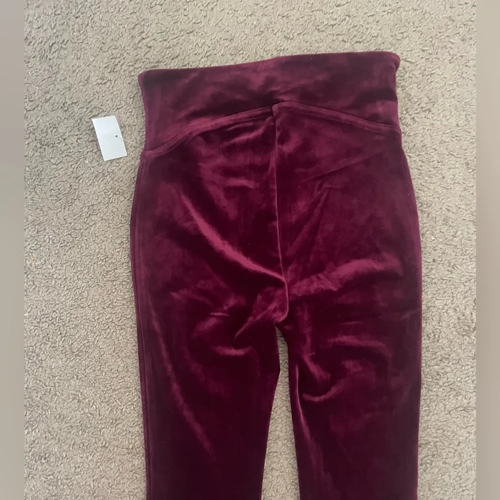 Velvet Red Leggings - Image 11