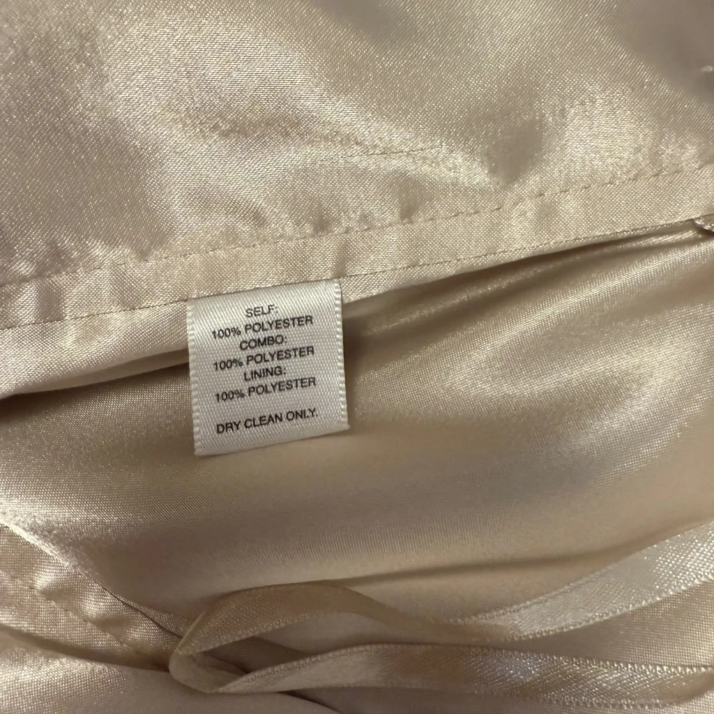 White House Black Market SZ 0 Dress Black Lace w/ Nude Lining Strapless WHBM - Image 5