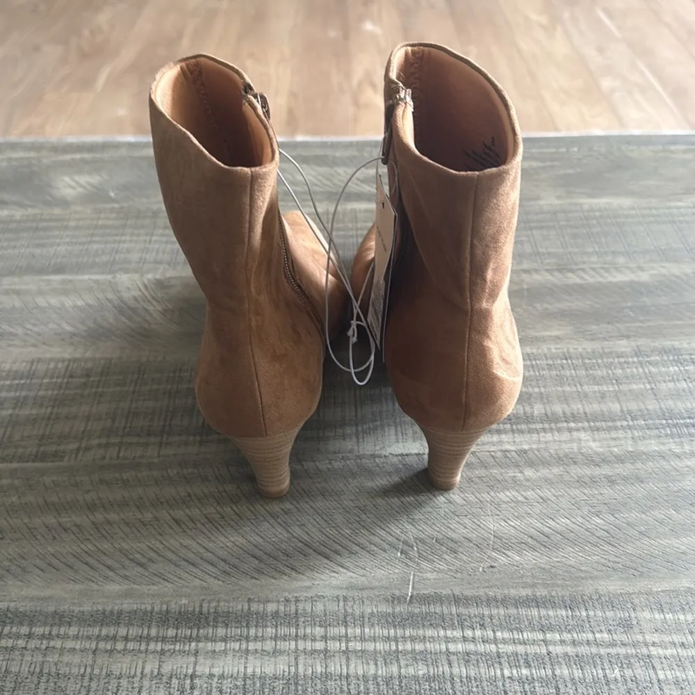 Women’s Universal Thread ankle boots- size 8 - Image 4