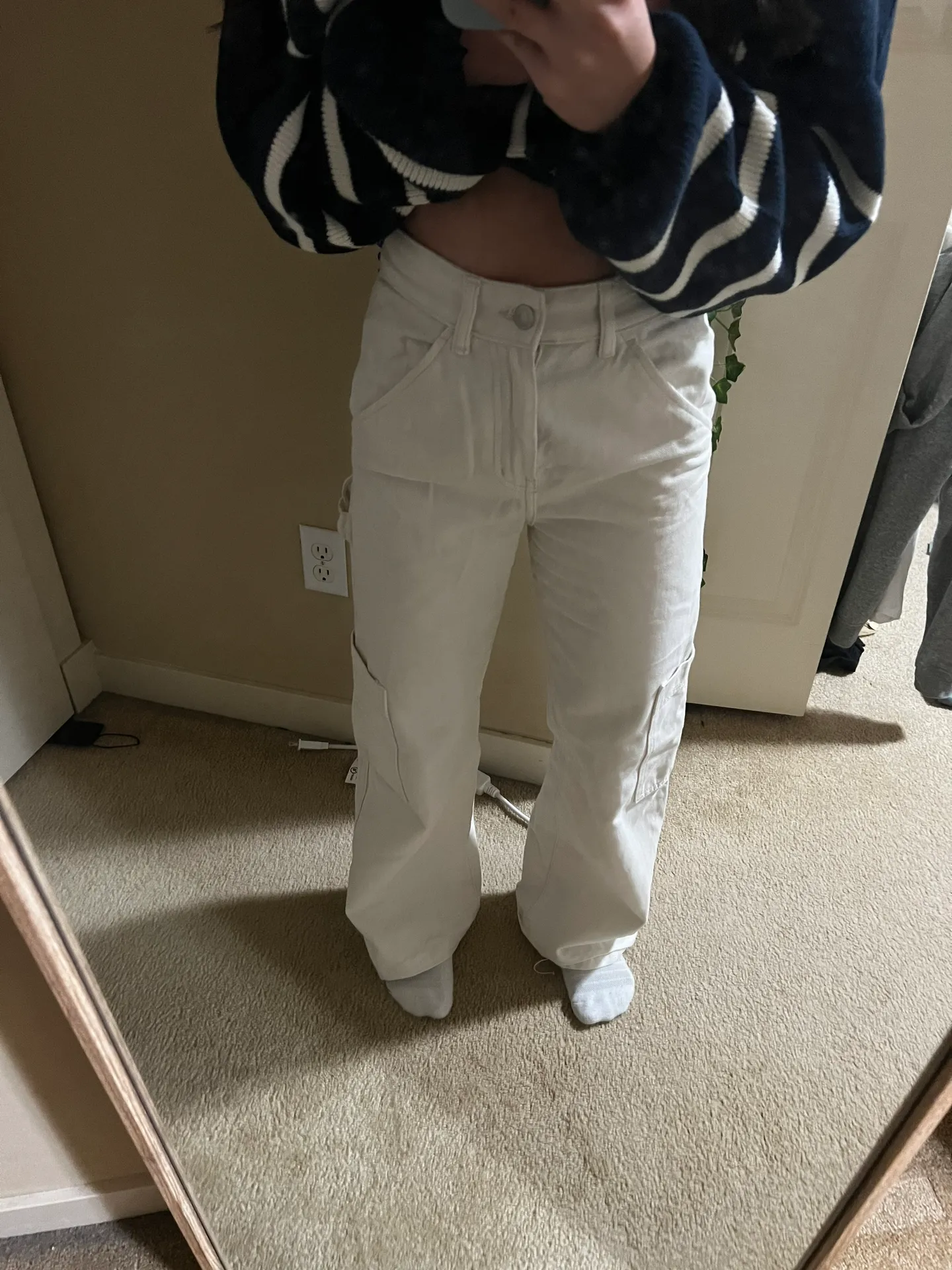 H&M Cargo Pants - Image 4