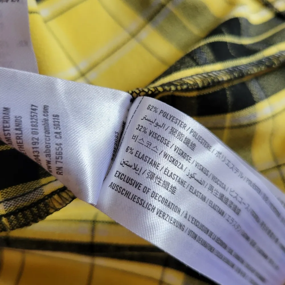 Hollister euphoria ultra high rise mini skirt size small - Image 7