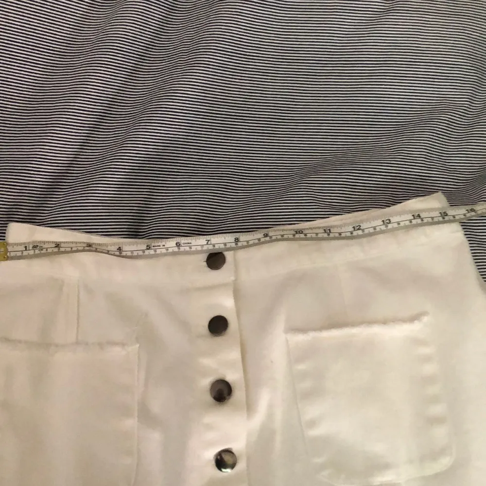 White Denim Skirt. Sz M or 30 Size M - Image 4