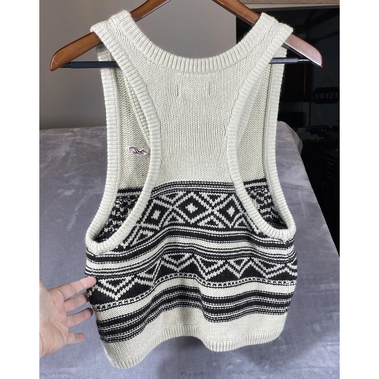 Hollister Women's Knitted Vest  Large Y2K  90's Aztec Logo‎ Button Soft Western - Image 6