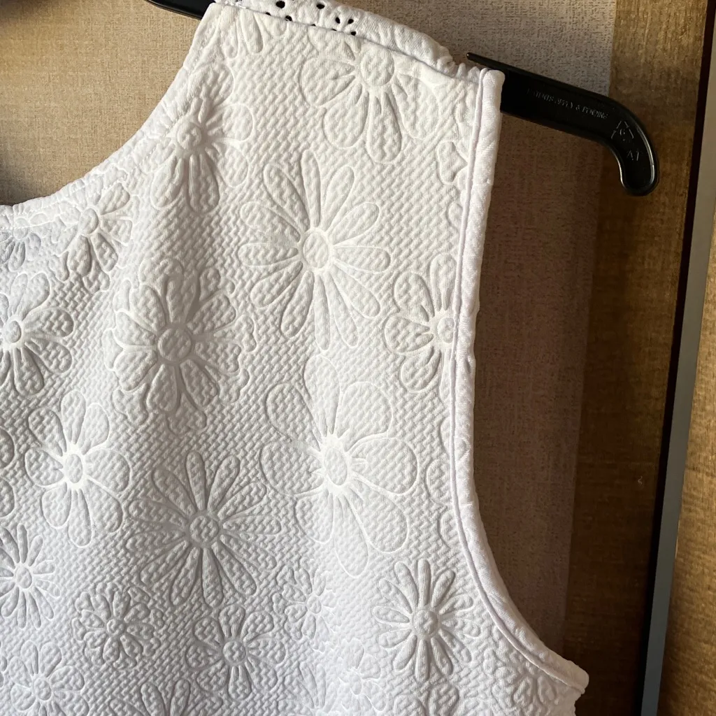 BonWorth White Textured top nwt pm - Image 12