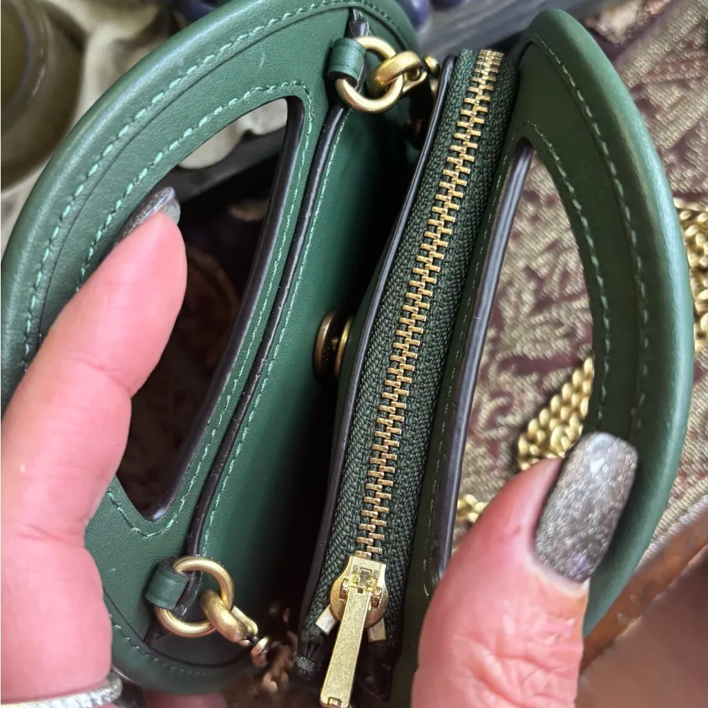 Authentic COACH 1941  Glovetanned leather Chain Shoulder Bag/Wallet/clutch - Image 3