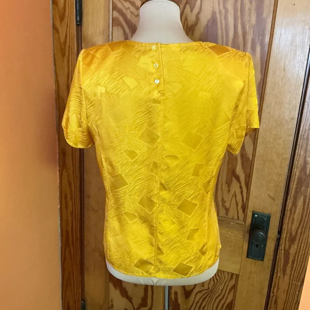 Vintage 80s gold silk squares blouse - Image 9