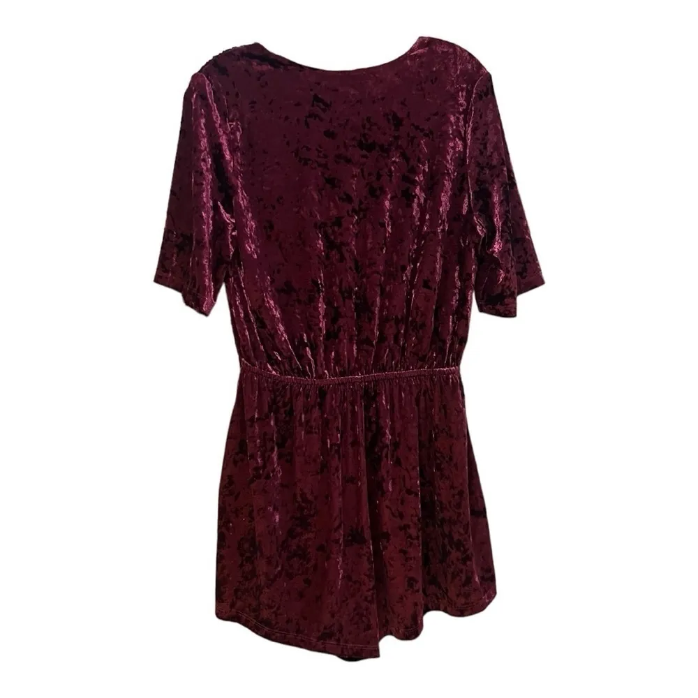Tobi Crushed Velvet Romper Red Deep V Women's Size Large - Image 4