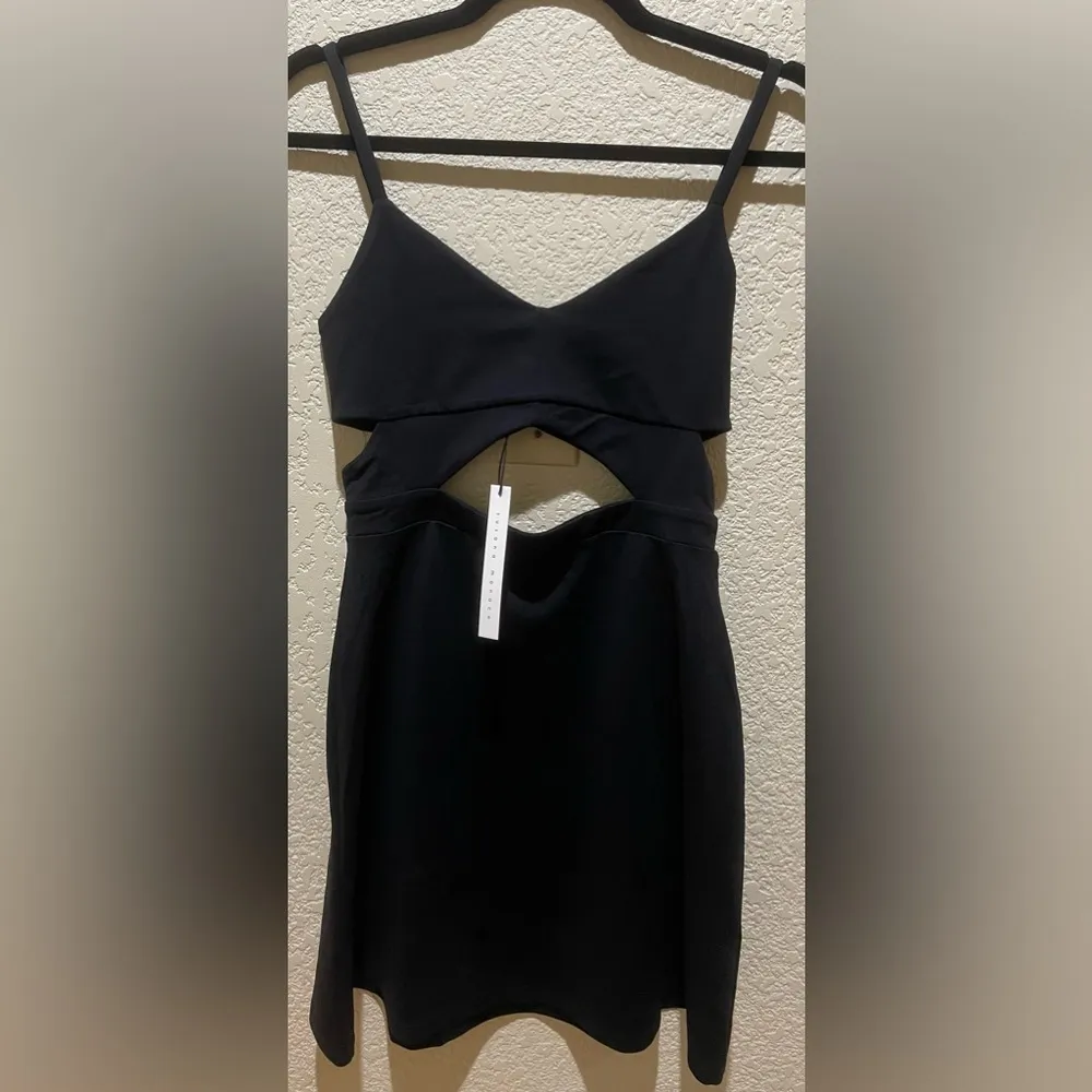 NEW SOLD OUT Susana Monaco Cutout A-Line Mini Black Dress Size M - Image 2