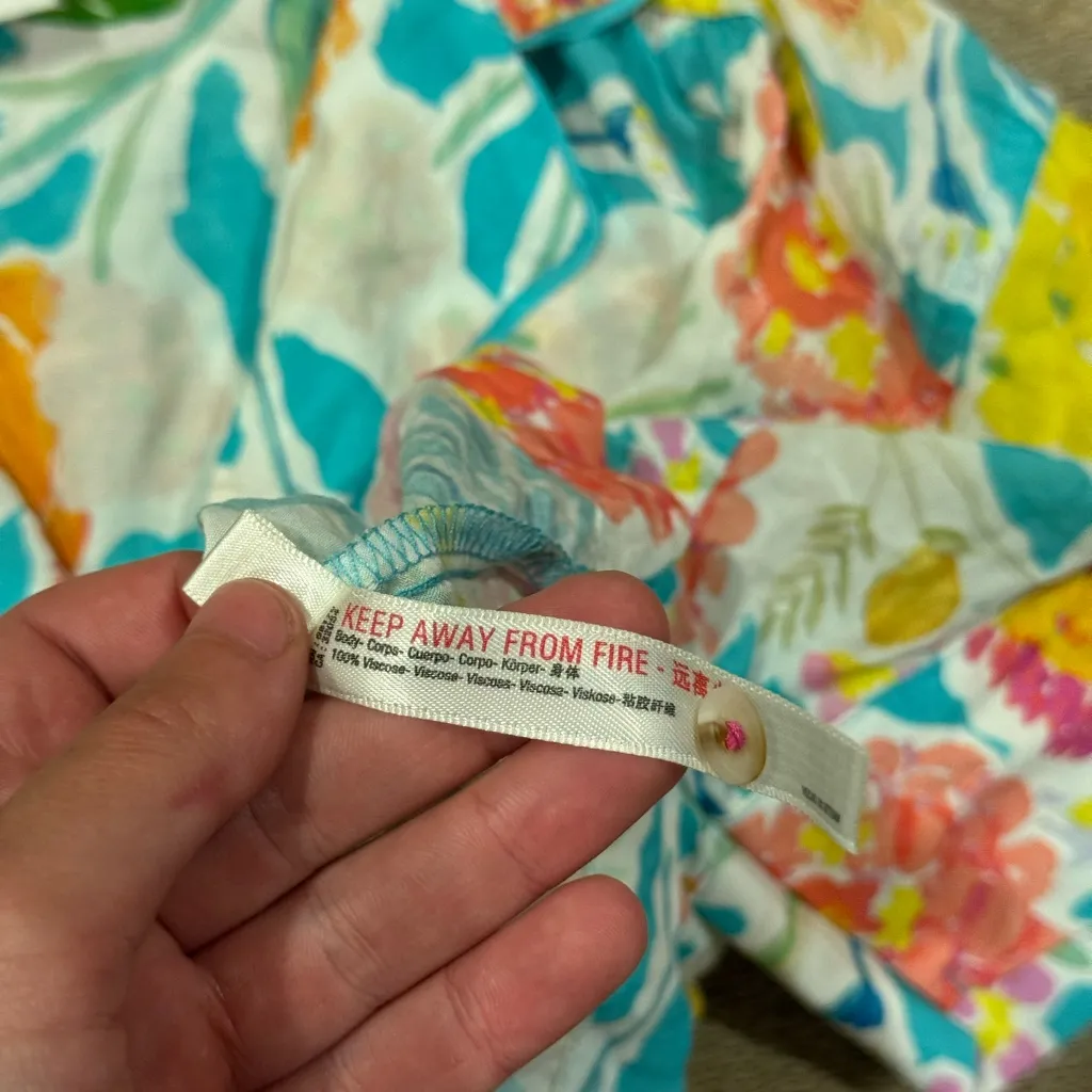 Anthropologie Sisters Gulassa pajama top floral shirt sleeve boxy cropped XS - Image 4