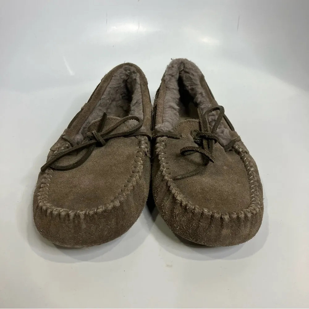 UGG Dakota slippers taupe women’s size 6 house shoes casual shearling lined - Image 3