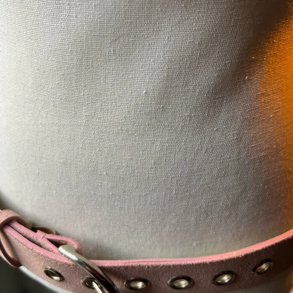 Pink suede leather belt 30 to 35 inches New York & company Size L - Image 3