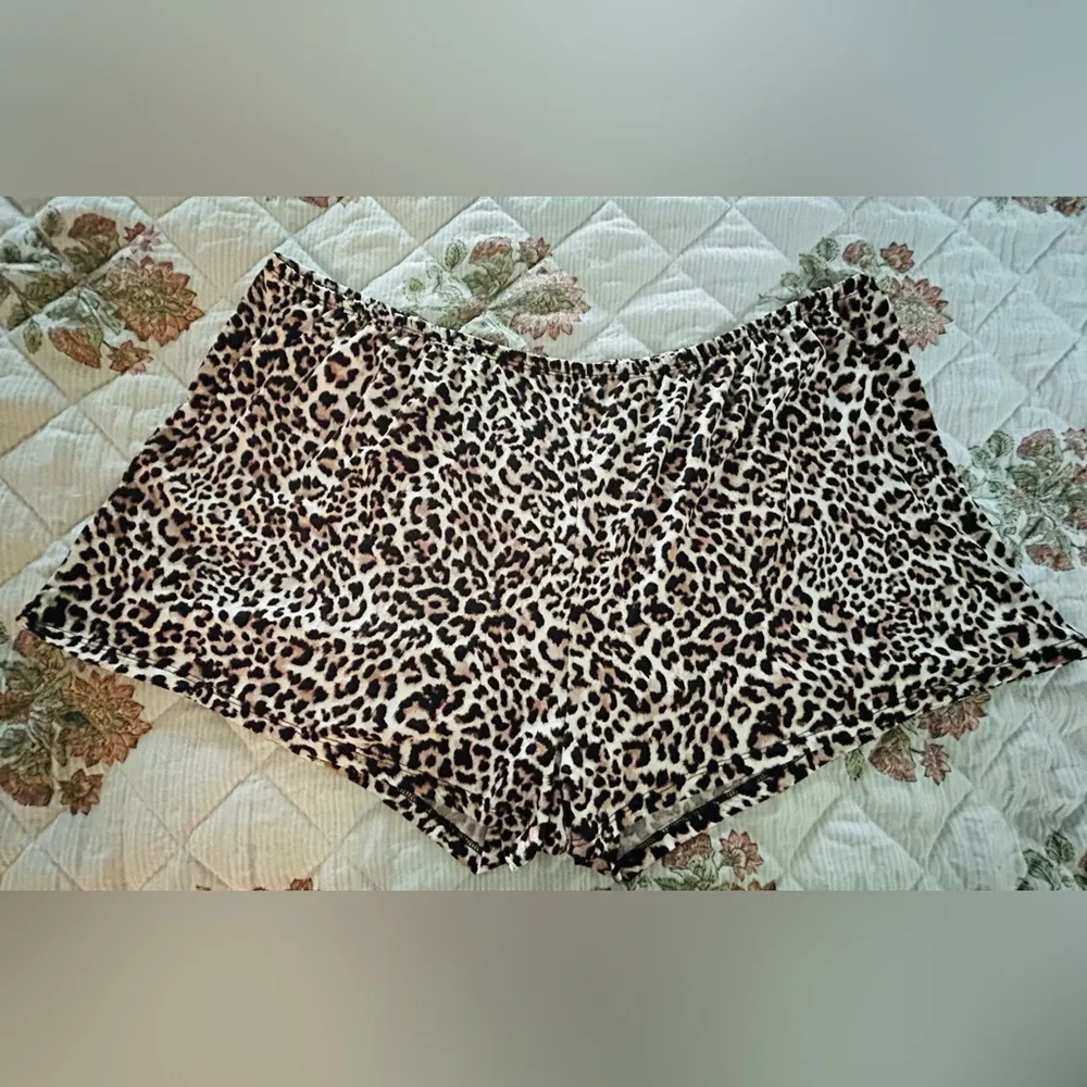 Leopard Print pajama Shorts women 2X Black - Image 4