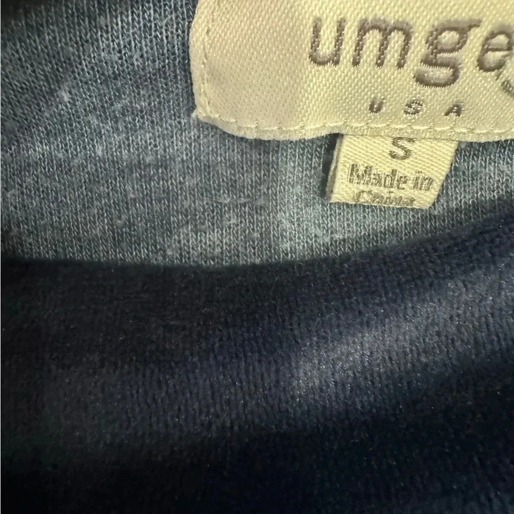 Umgee Velvet Top Colorblock Top  Cuffed Long Sleeves and Side Slits Navy Small - Image 3