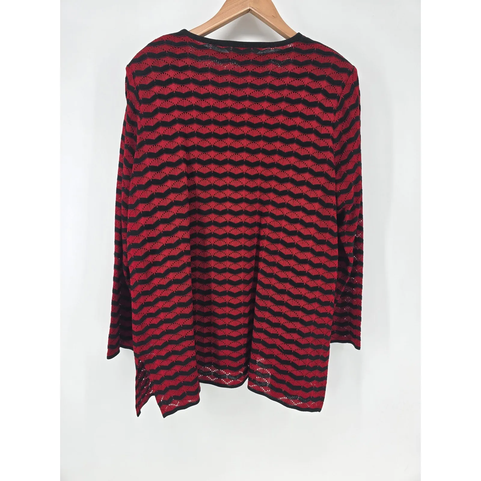 Exclusively Misoook Red Black Chevron Knit Cardigan Sweater Set Womens Medium - Image 4
