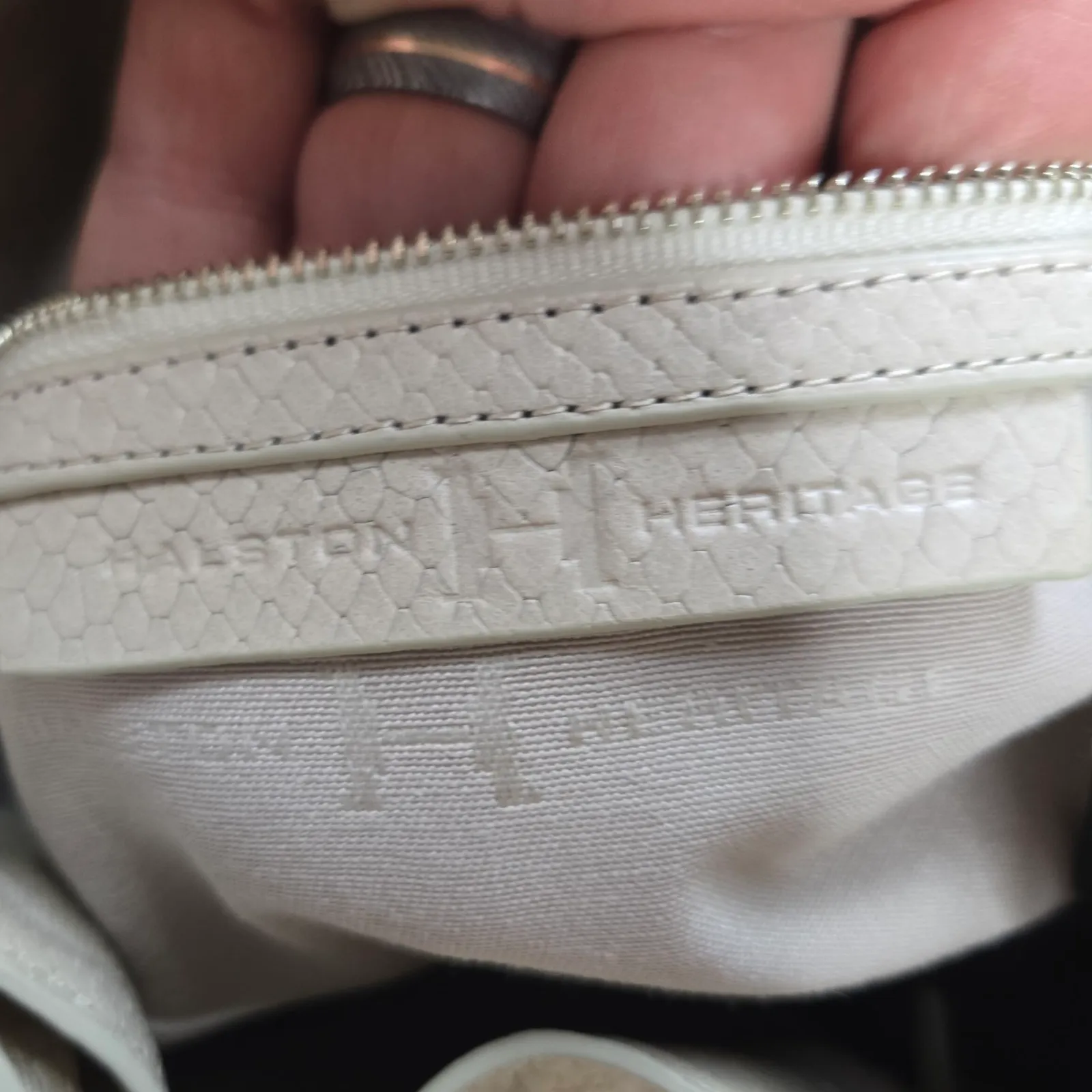 Halston Heritage Snakeskin Leather Drawstring Shoulder Bag Ivory Designer Purse - Image 13