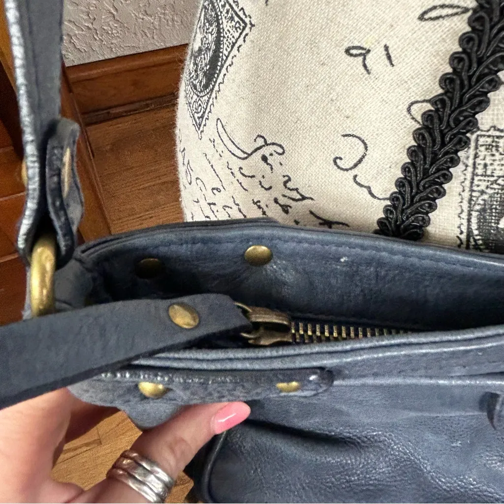 MASSIMO DUTTI Navy Blue Buttery Soft Leather Crossbody Purse - Image 7