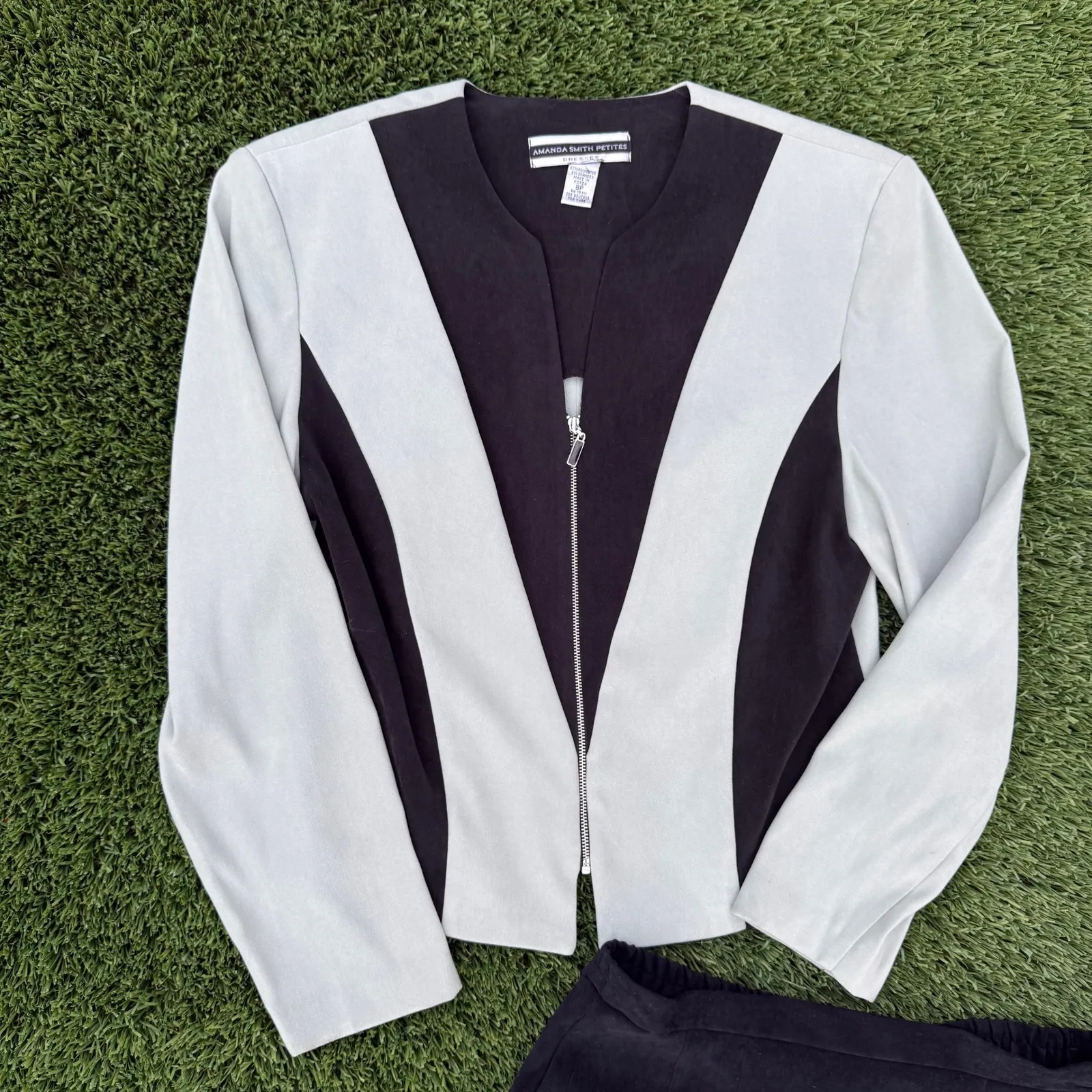 Amanda Smith Y2K 8petite Color Block faux Suede Black & Green Blazer Suit Set Size 8P - Image 3