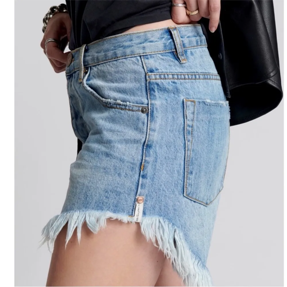 One Teaspoon Bandits Jean Shorts Raw Hem Relaxed Fit High Rise Twisted Cuff 29 - Image 2