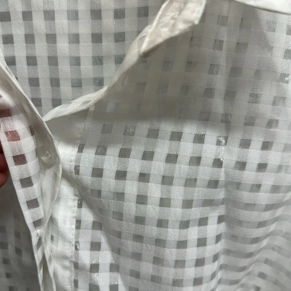 Cupio | White Sleeveless Button Up Sheer Peplum Top | Size Small - Image 3