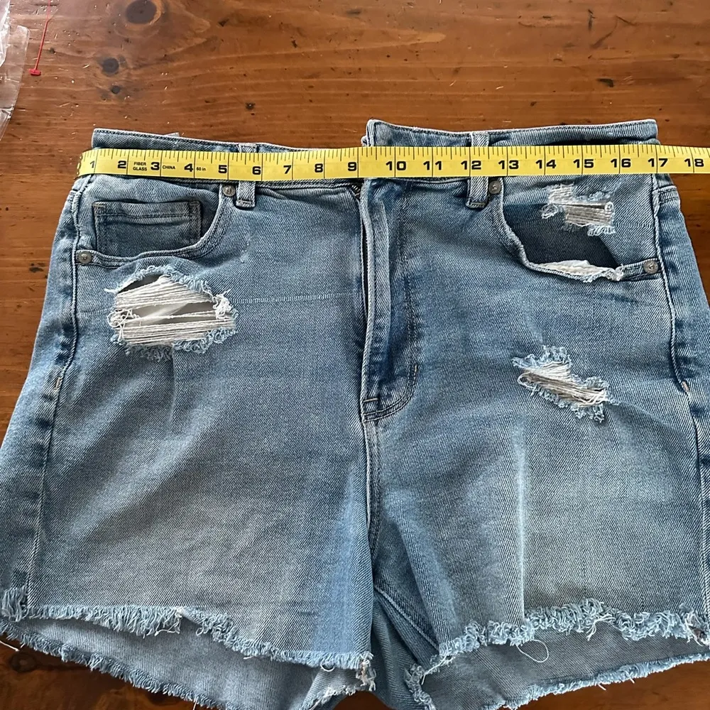 American Eagle outfitters Sz 14 denim curvy
 high waist distressed short Grunge - Image 6