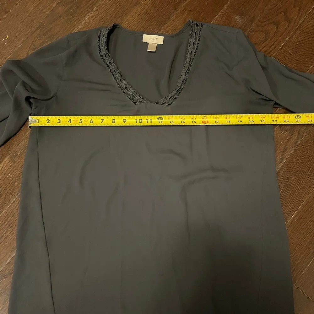 Black Loft Long Sleeve Laced V Neck 100% Polyester L. Causal or Dress it up. - Image 5