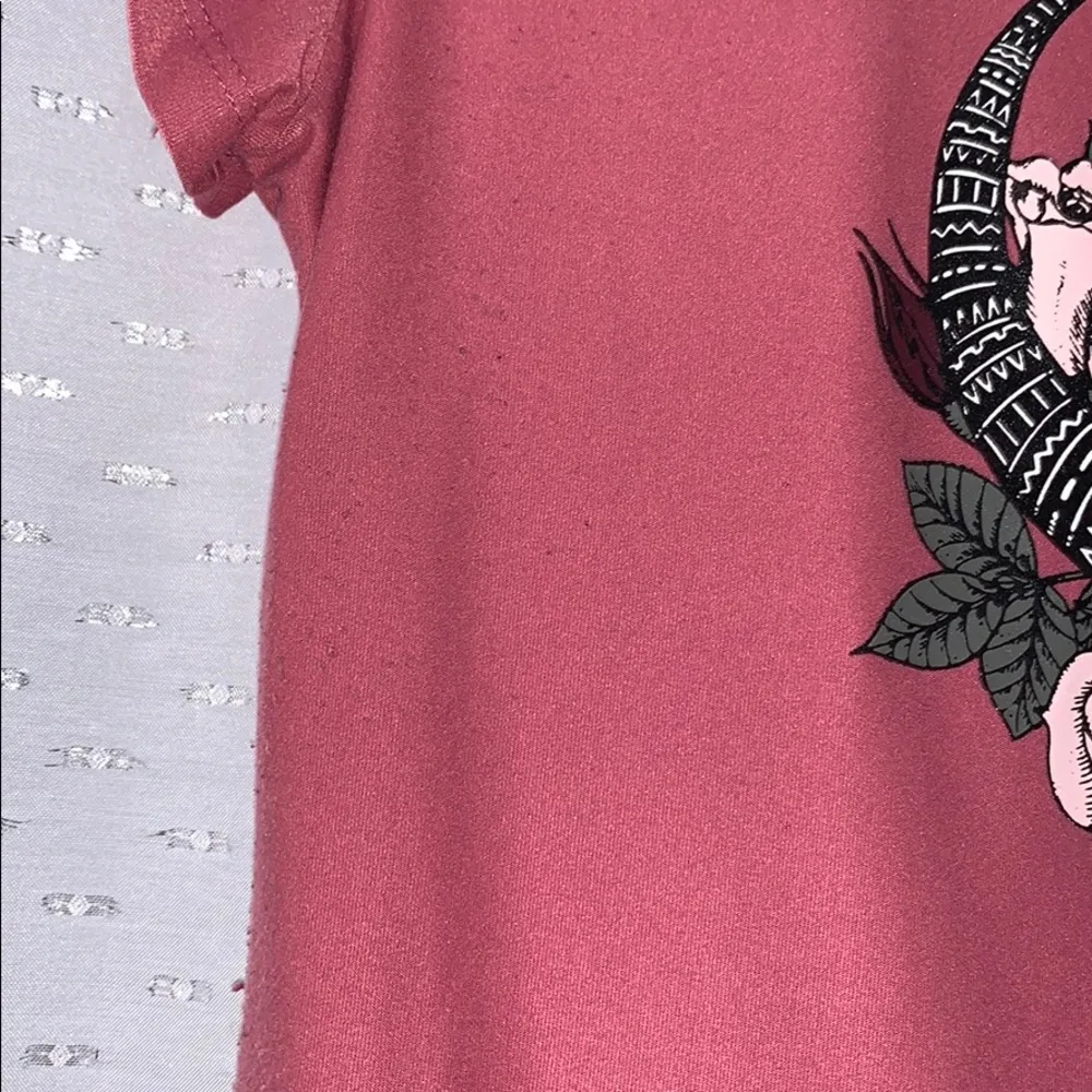 -Rose Skull Graphic Tee (Size 9 Juniors) - Image 3