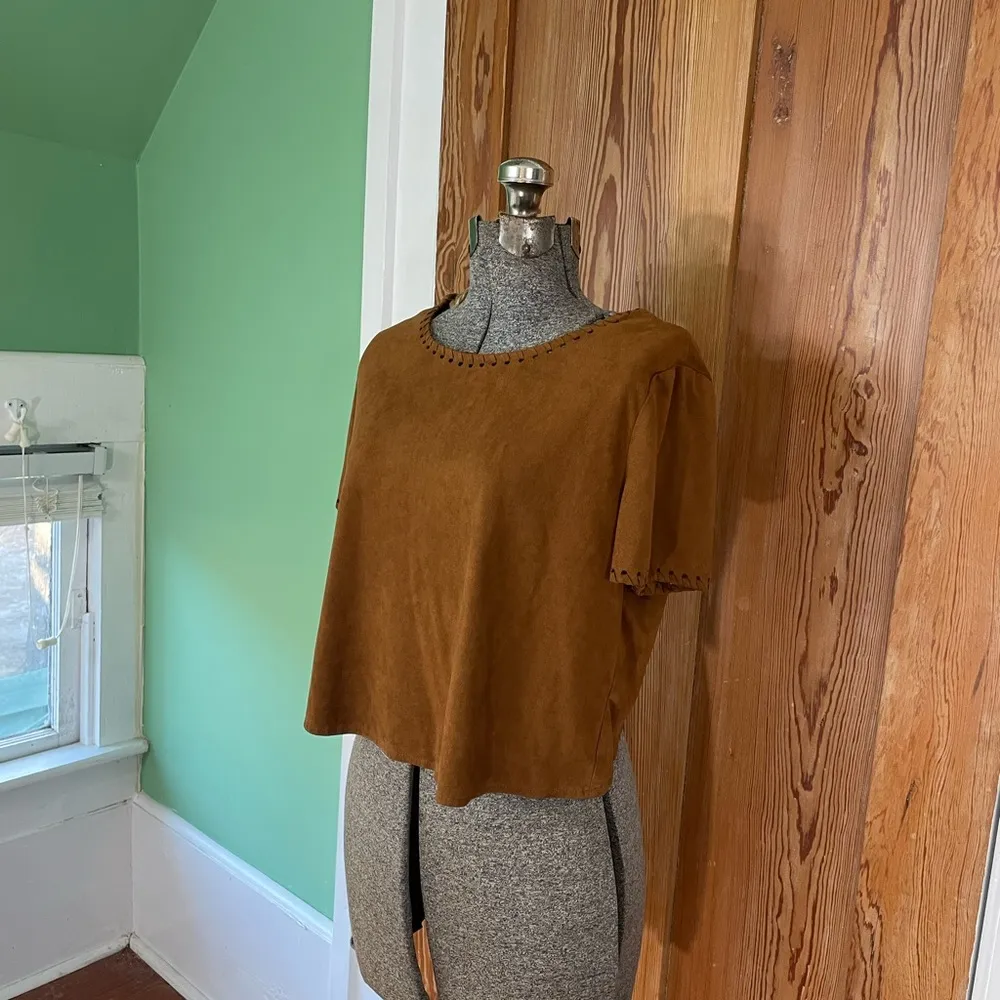 Open Back YA Los Angeles Faux Suede Crop - Size Medium - Image 12