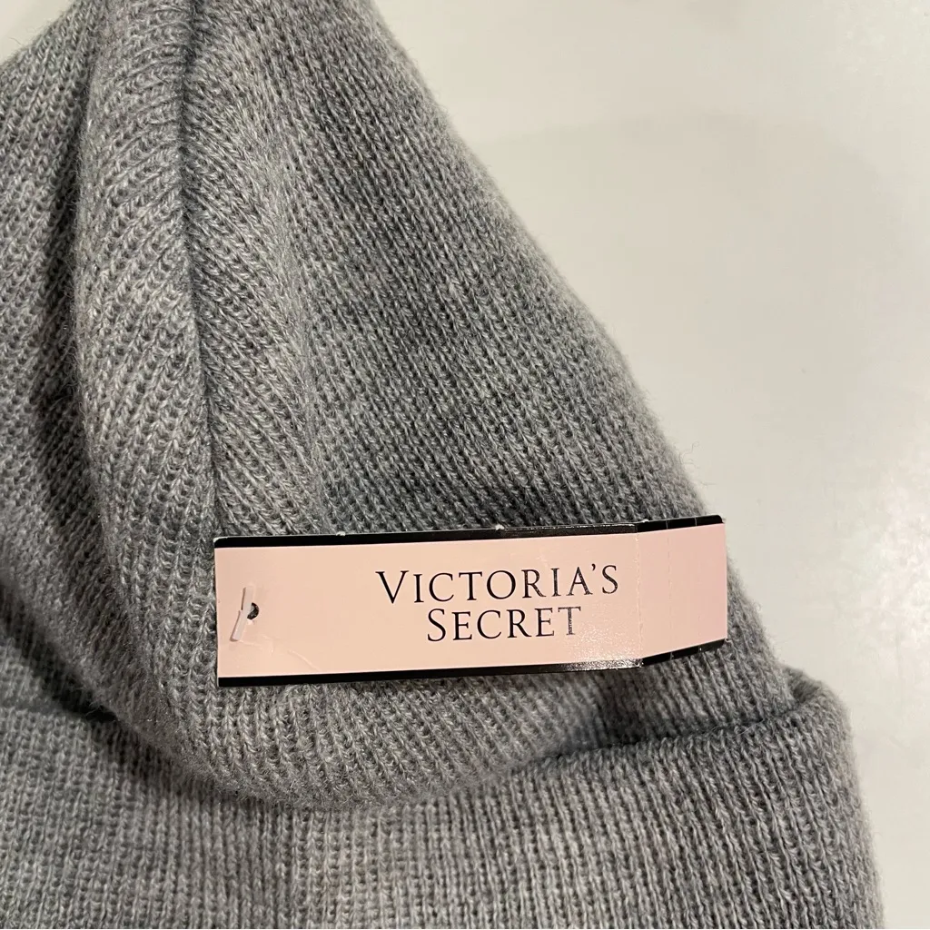 Victorias Secret Victoria Sport Logo Knit Beanie Hat Cap Women OS Gray Black NWT - Image 5
