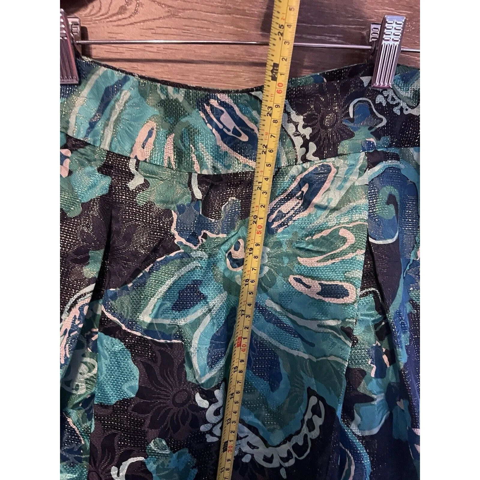 TORY BURCH SKIRT Pleated Floral Metallic Turquoise Black Sz 6 SILK Rayon - Image 4